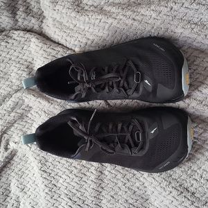 Women's Altra Olympus 4 trail running shoe